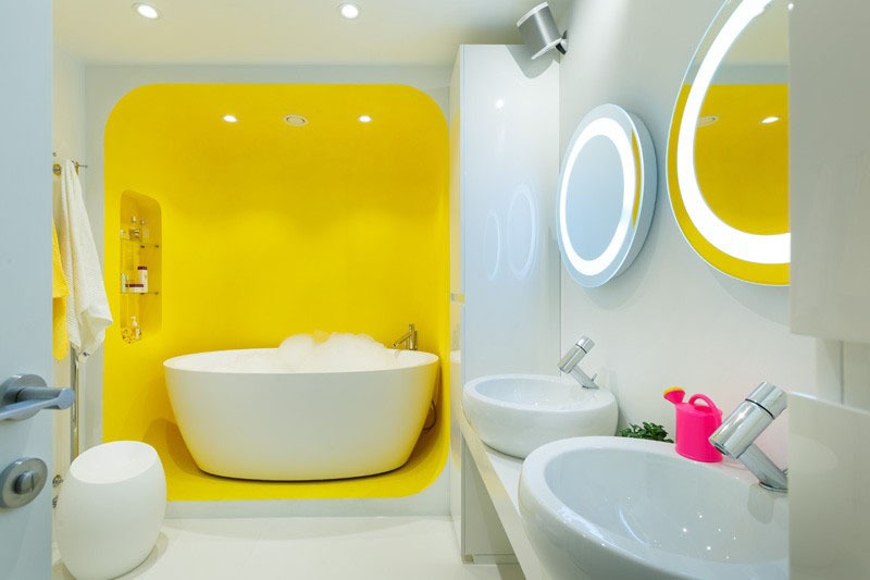 Những căn phòng tắm với sắc vàng tươi khiến bạn thấy sảng khoái ngay khi vừa bước vào