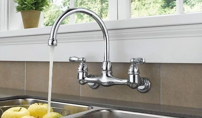 Vòi rửa chén nóng lạnh