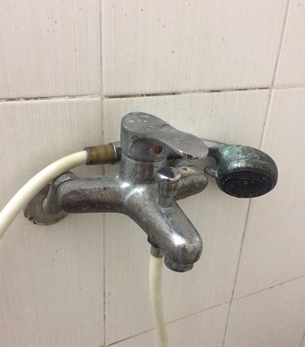 cách phân biệt vòi sen chính hãng 2