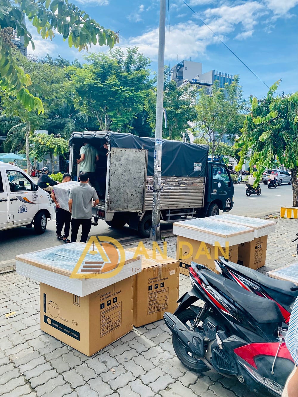 Giao hàng, lắp đặt tận nhà nhanh chóng